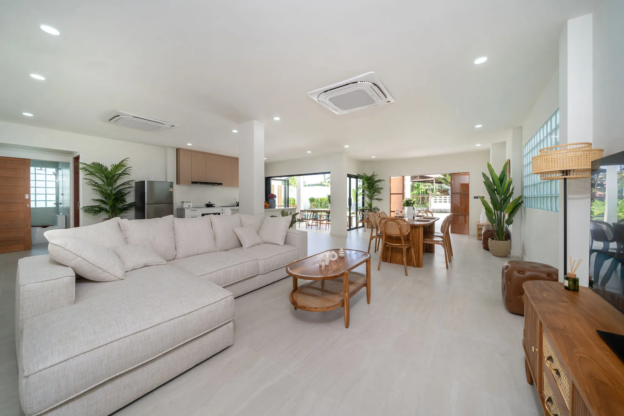 Elegant Balinese Style 4 Bedroom Pool Villa in Rawai - 10